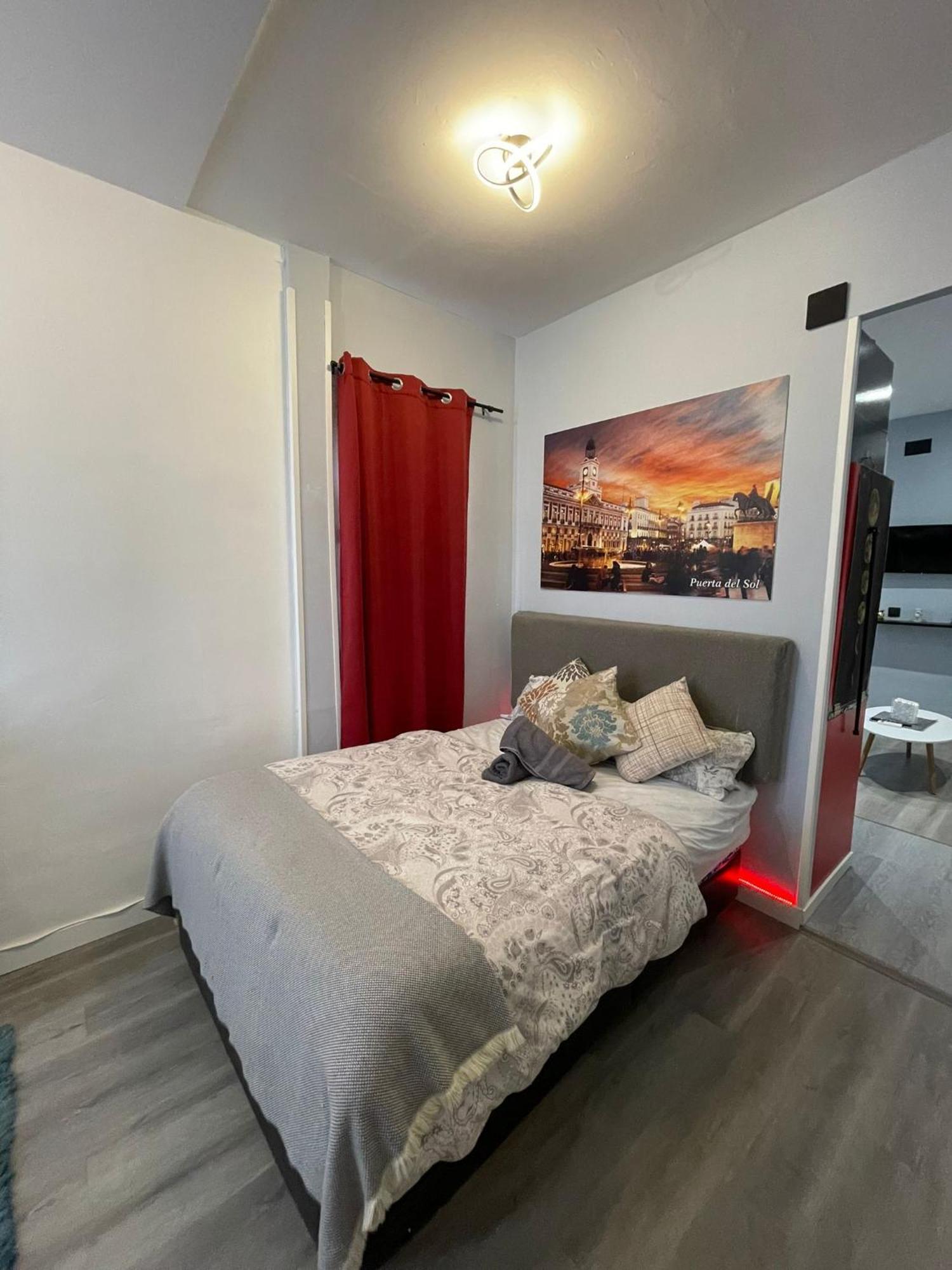 Apartamento Plaza De La Cebada Madrid Exterior foto